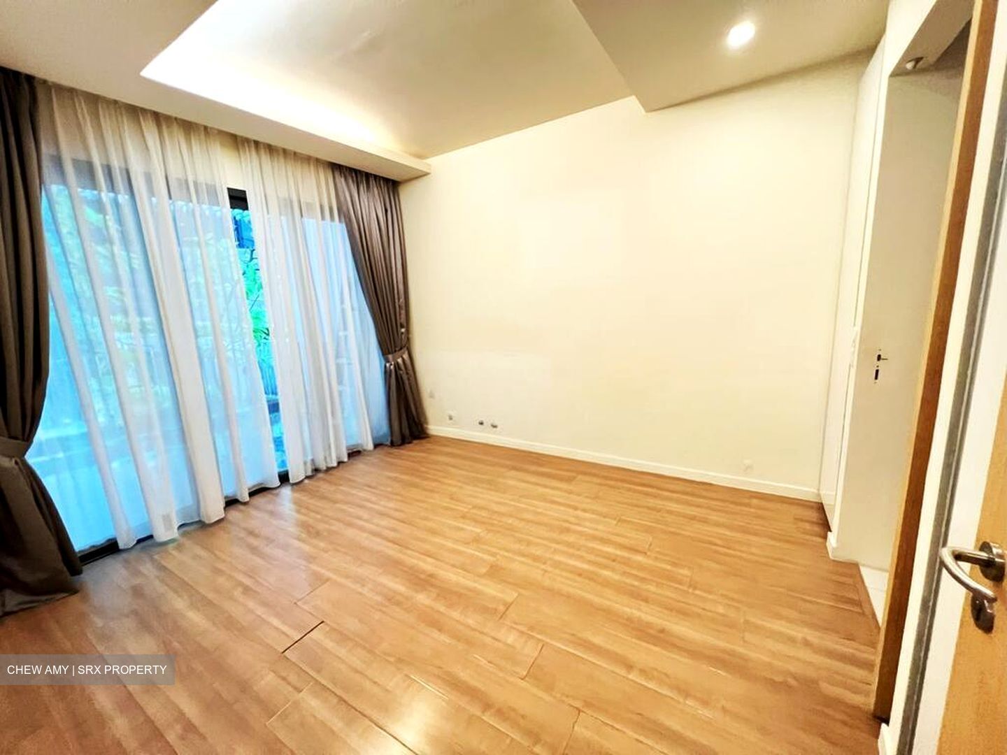 The Lakefront Residences (D22), Condominium #511912061